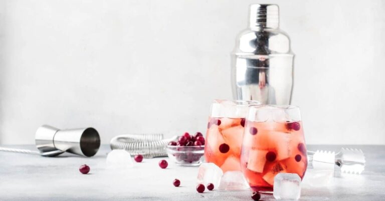 alcohol menstrual cycle